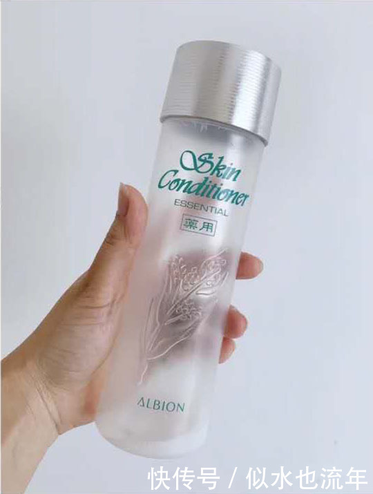 花钰|毛孔粗大皮肤糙试试这几款收敛爽肤水,让你的皮肤细致水嫩更迷人