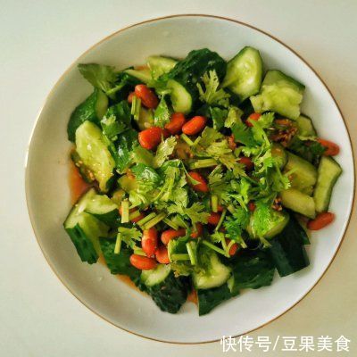 凉拌黄瓜|四季开胃菜??凉拌黄瓜内附万能酱汁??