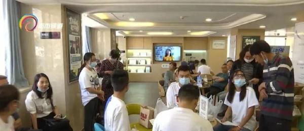 近视手术|高考后迎来手术“摘镜潮”，专家提醒：要科学选择！