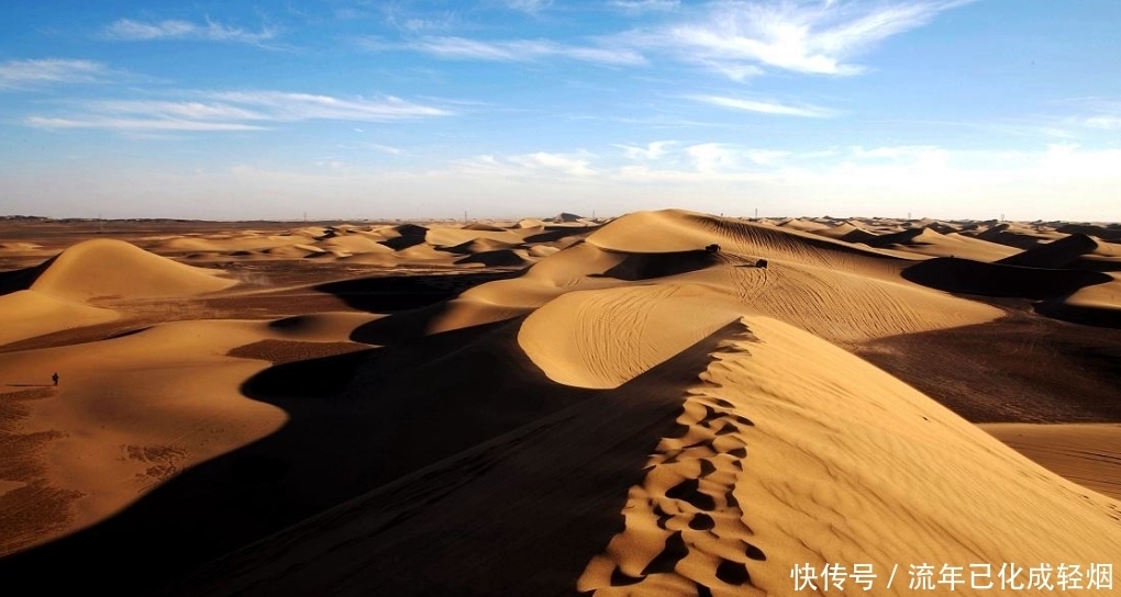 在沙漠旅游迷路了？导游提醒：千万不要走直线，越早知道越好