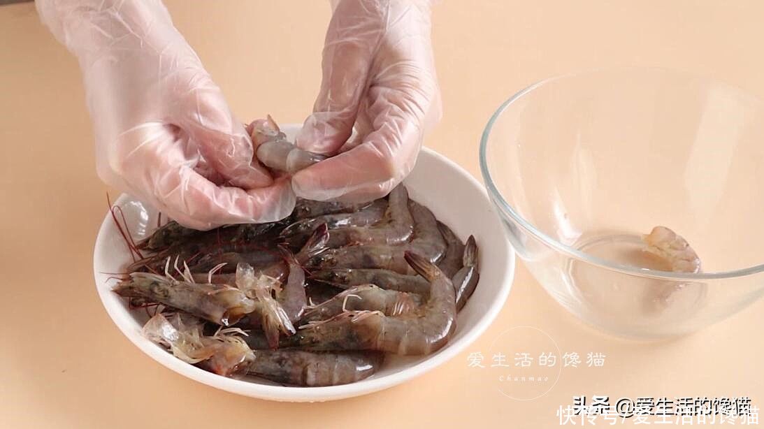 年夜饭里少不了这道菜，造型喜气，营养好吃，客人看见都夸手艺好