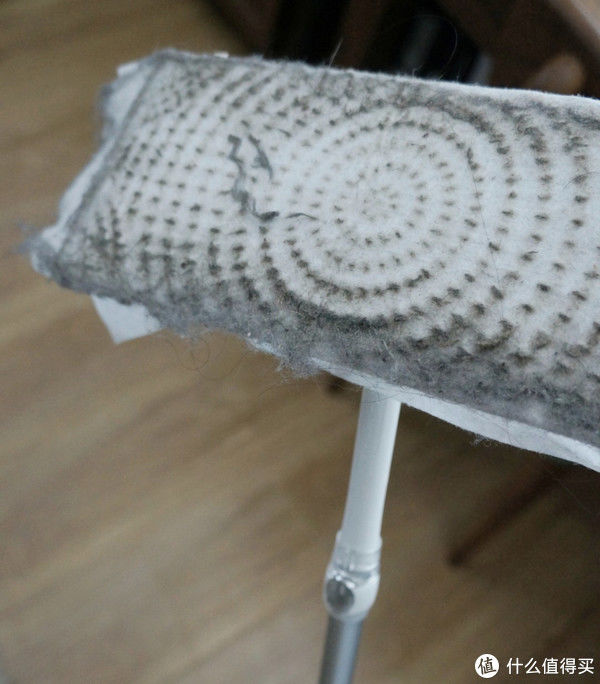 静电|为什么屋子明明是密闭的，家里仍然有很多“毛毛”？该怎么清理？