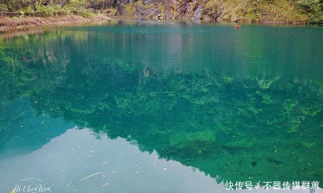 江南第一名山，山清水秀，被誉为富春小九寨