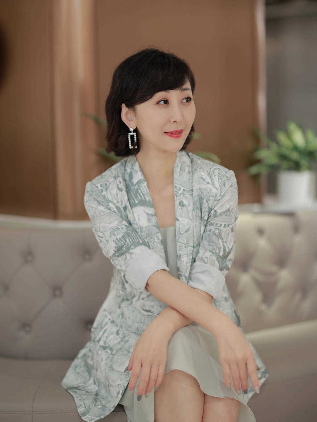 优雅|成熟女人的气质，穿搭温柔又优雅，简约又不简单