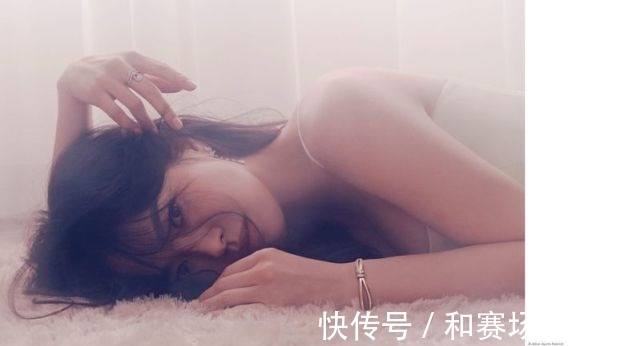 宋慧乔|宋慧乔顶级大刊曝光!穿衬衫玩下衣失踪秀漫画腿,怼脸拍还是神颜!