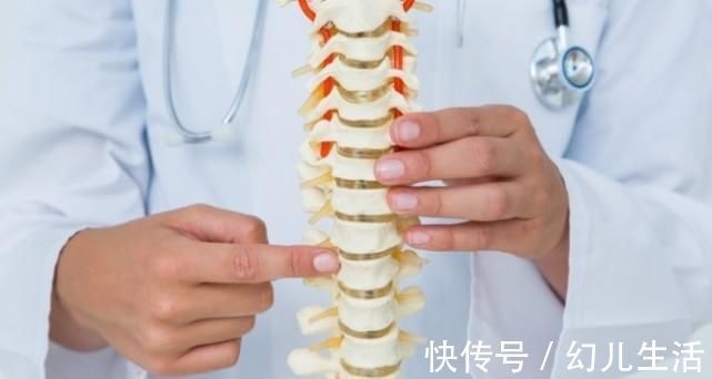 跳广场舞|72岁退休中医自述：养骨其实很简单，做好2件事，或预防骨质疏松