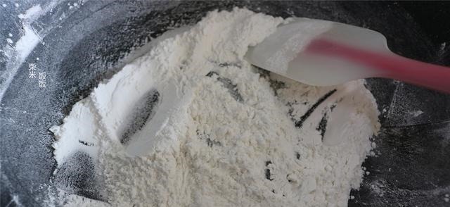 雪媚娘详细做法，比包子还简单，细腻好吃，放三天也不会硬！