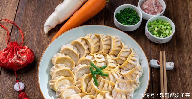 茴香猪肉馅|用茴香包饺子，万不可直接包，多加1步，茴香更翠绿，饺子更鲜香