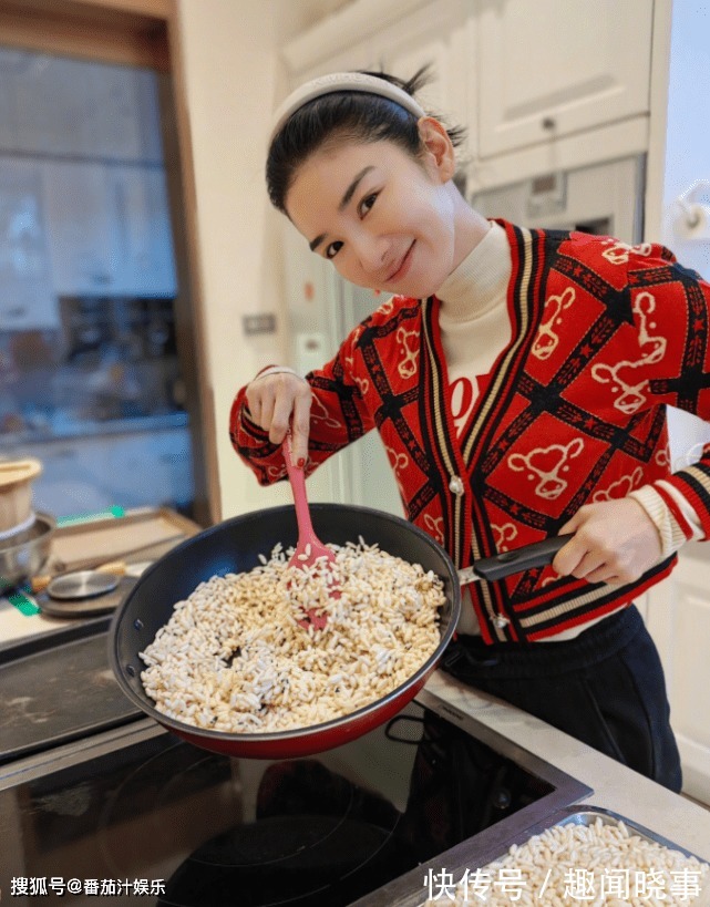 5个艺人新年晒房子!黄奕在别墅炒米糕,吴尊一家在上海租房过年