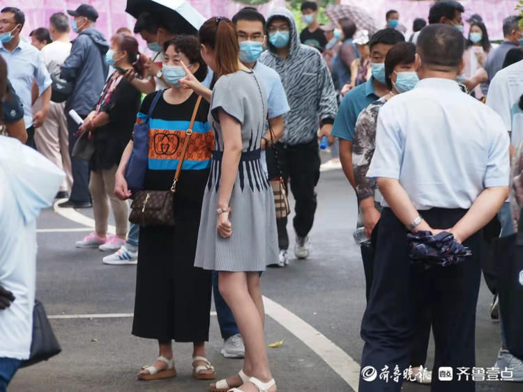 相亲会@俊男靓女来一波，千佛山相亲会颜值可鉴