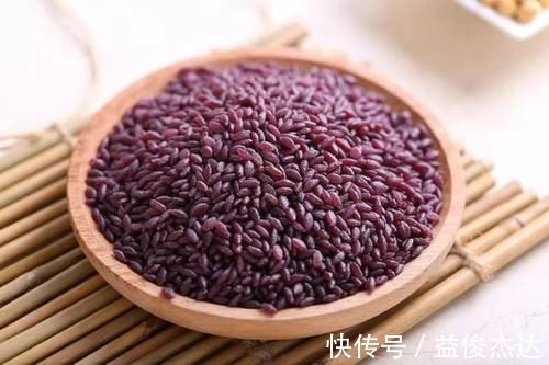 臀部|女性衰老时，下半身会发生什么变化？多数人有四个共同点