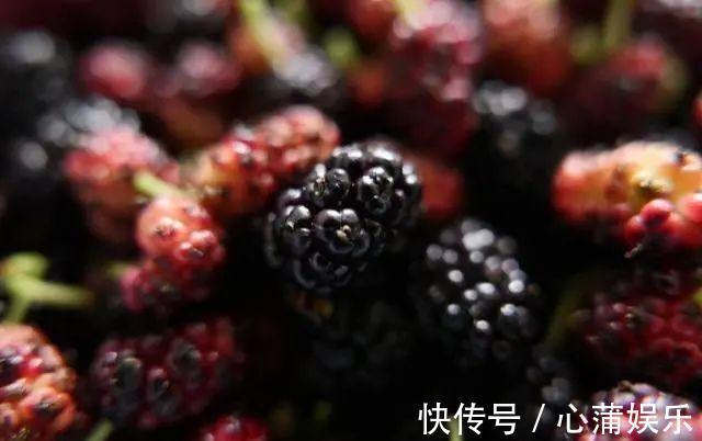 下垂|女性想要衰老来得“慢”，多吃三物，常饮三水，排毒素，延衰老！