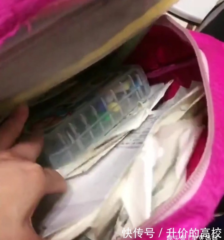 孩子|妈妈对比兄妹的书包,本以为妹妹能争气,却把妈妈气到上火