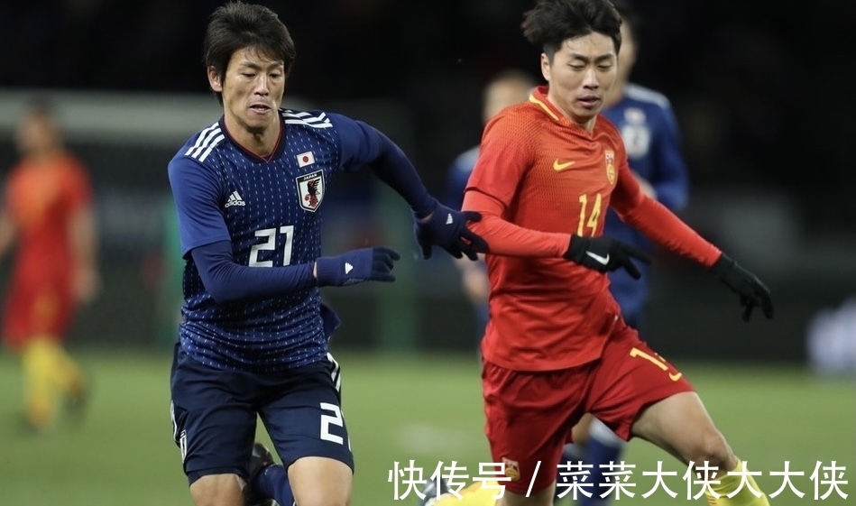 决战|1-2!国足决战日本雪崩,靠李霄鹏续命,日媒羡慕换帅,CCTV5直播