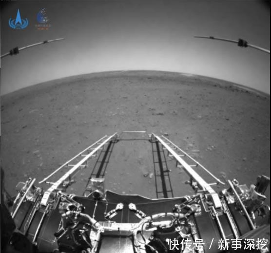 太阳翼 3亿公里外,祝融号传回火星照片,火星车太阳翼、天线清晰可见!