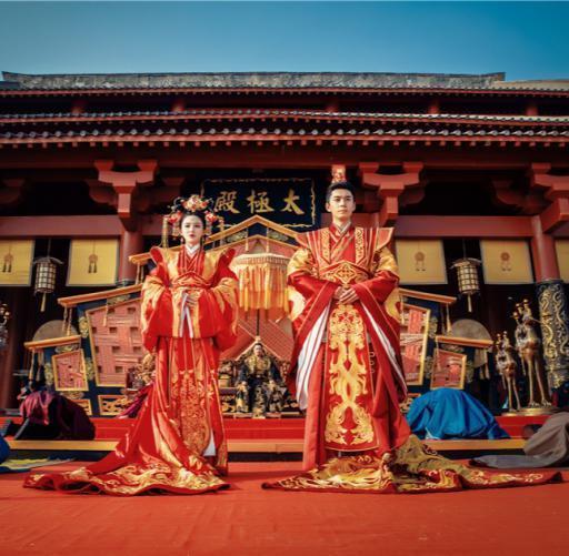 太子与美人细作:东宫的“养蛊”日常