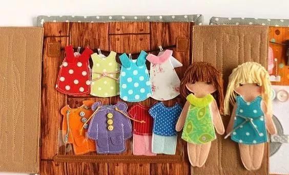 自制玩具熟练的妈妈用碎布给女儿做豪华的换装娃娃