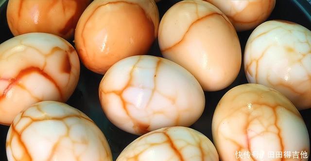 块钱|外面卖2块钱的茶叶蛋在家就能做,成本只要5毛钱,比卤蛋还好吃