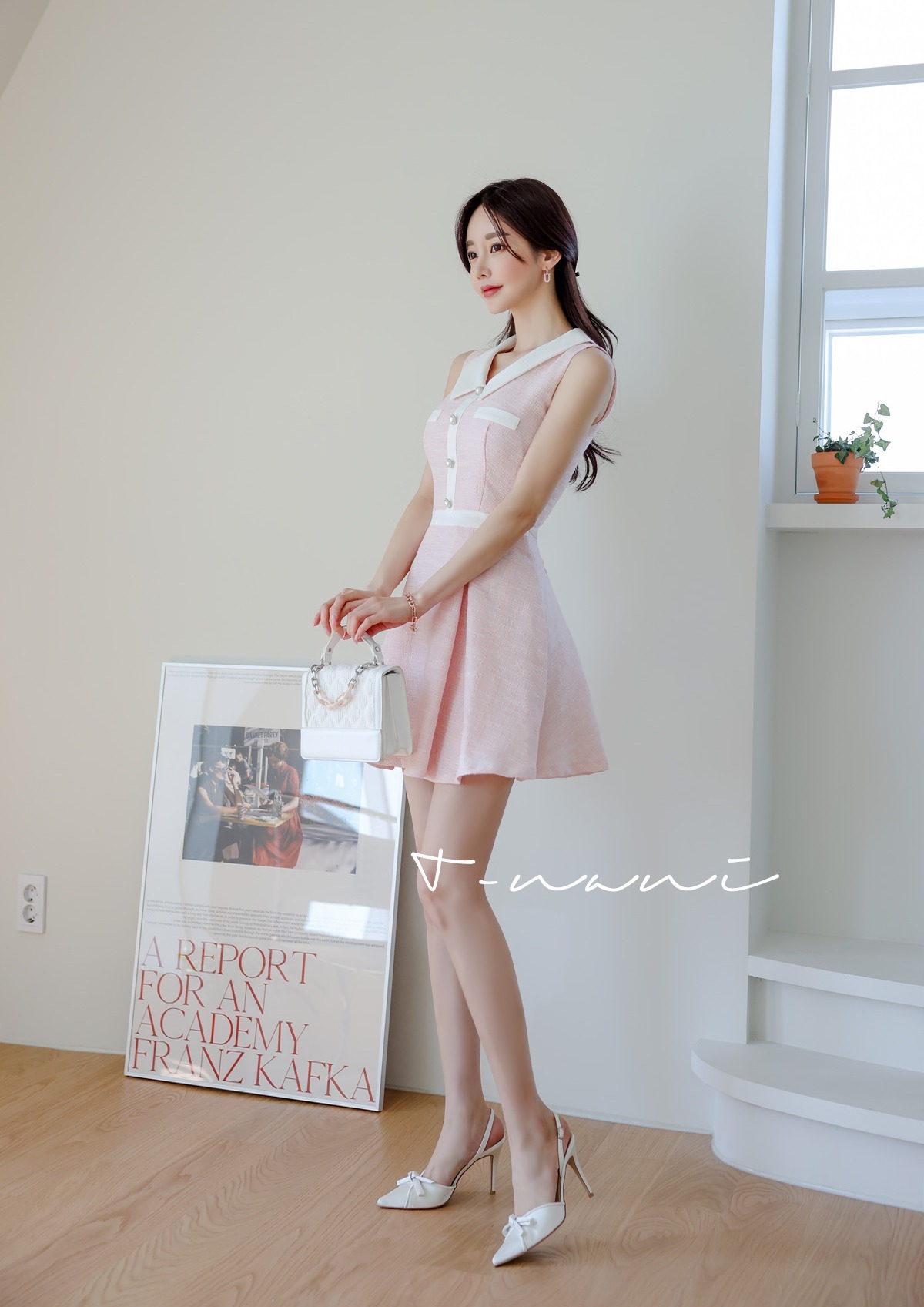 首发|首发孙允珠高清时尚搭配:甜彩霓虹棉花糖水漾芭莎洋裙