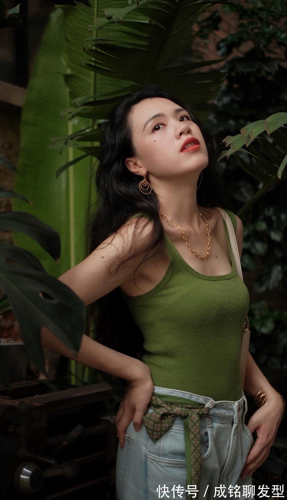 拘谨感|30+适合“成熟风”还是“ 可爱风”?时尚博主的穿搭,一看便知