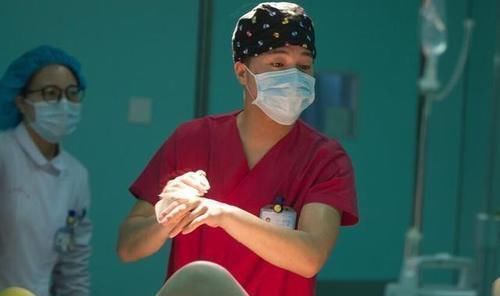 医生|产房里孕妈最好别问这些问题,医生没法回答你,对自己也没好处