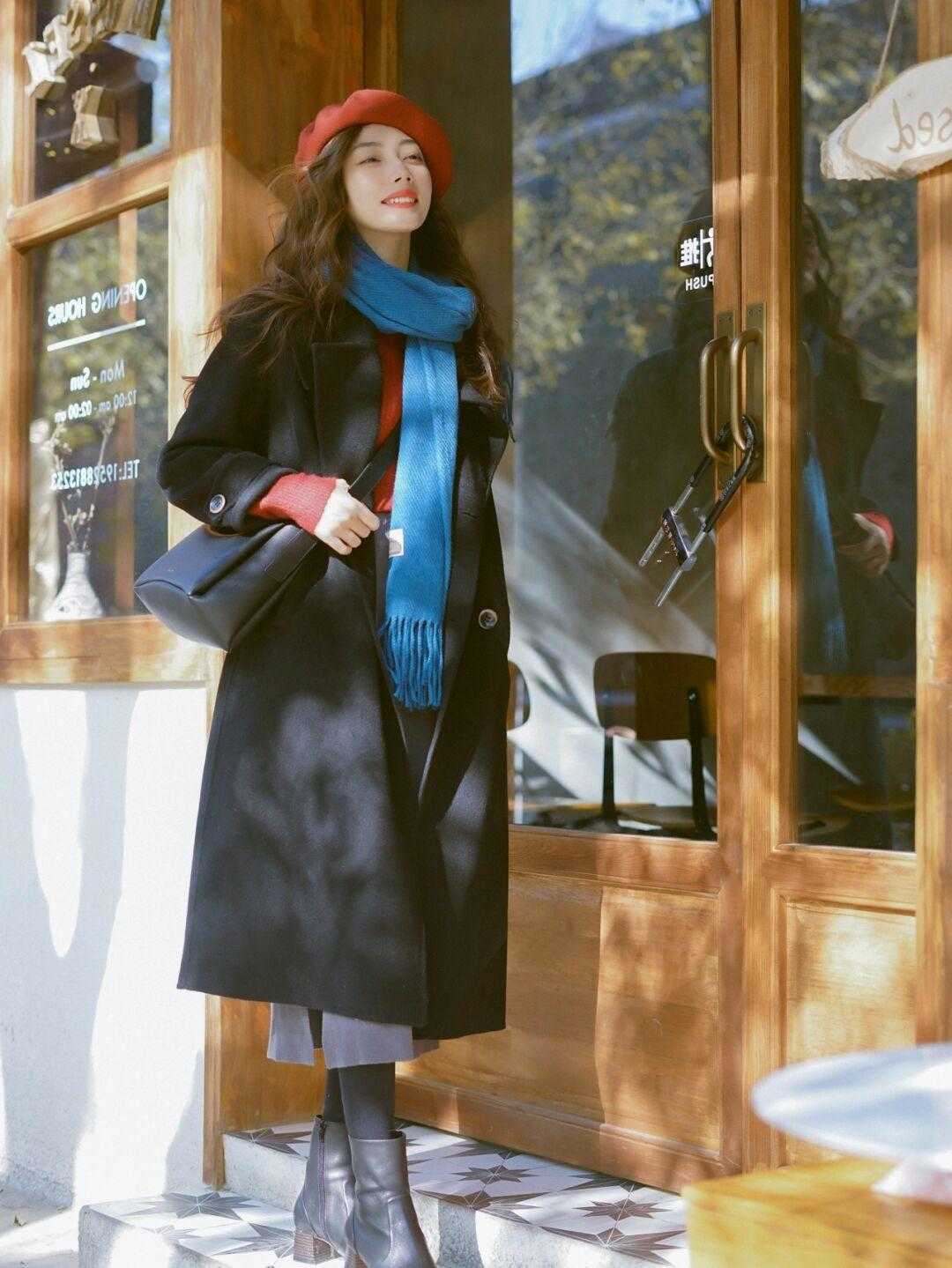 搭配|别再用九分裤搭短靴了!今年最流行的是半身裙+及踝靴,谁穿谁美