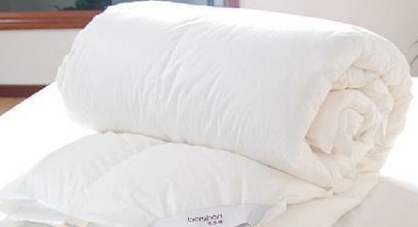 被子放久了太难闻,再也不用只靠晒太阳,只用一招轻松去味