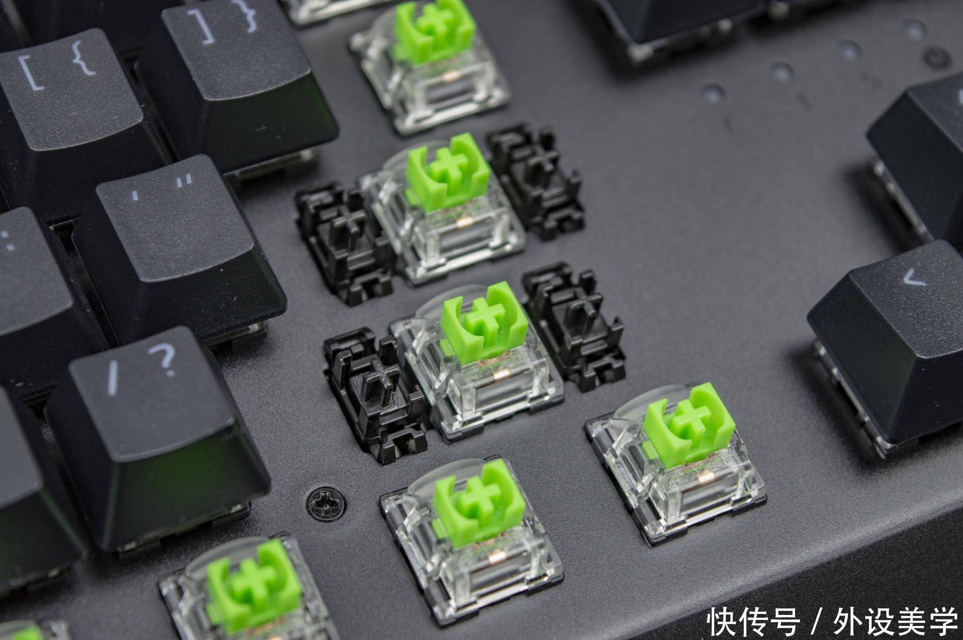 雷蛇|以灯之名,传奇再续:雷蛇黑寡妇 V3 绿轴版开箱