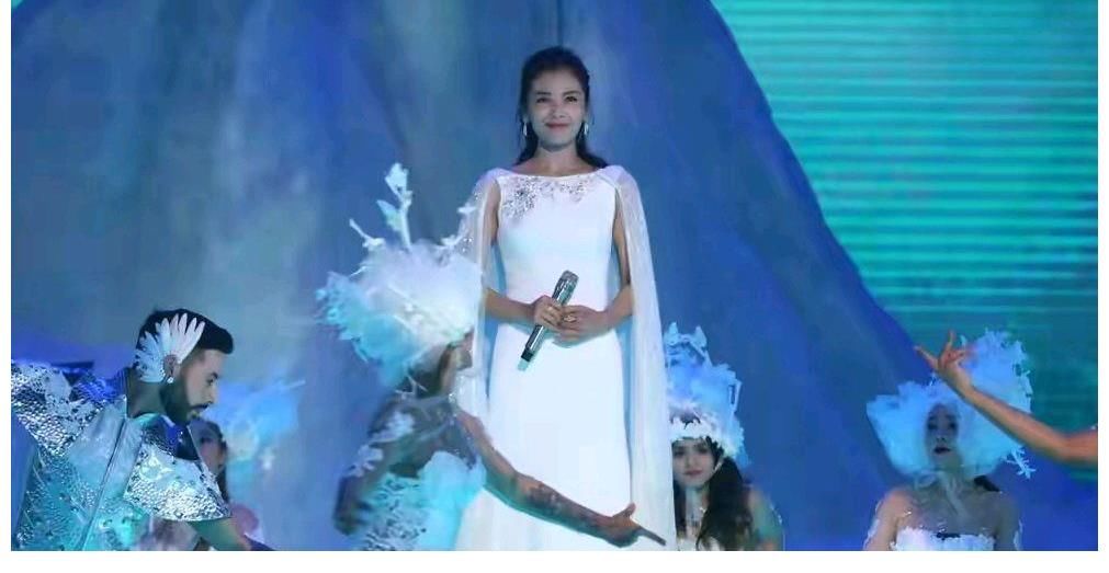 韩雪|乘风破浪的姐姐3：来袭，五位琼瑶女郎现身，三个人就能带火节目