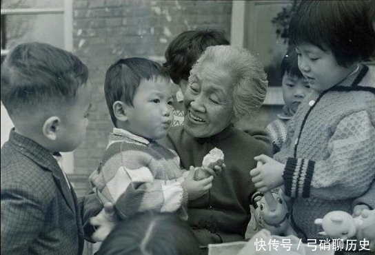 医学院$她接生了林徽因、冰心的5个孩子和5万婴儿,为何拒绝结婚生子