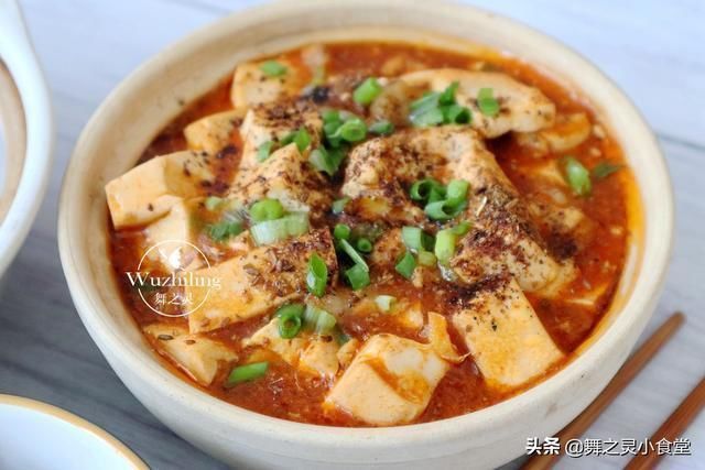 退休老人的午餐，2菜1主食成本5块，网友：退休金花不完了