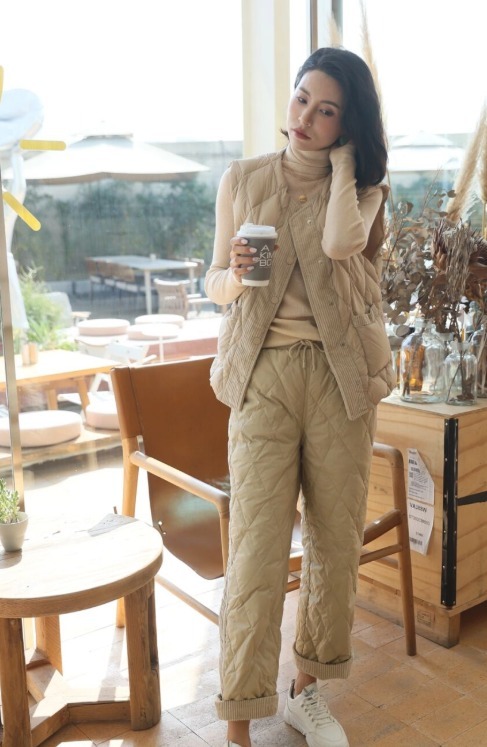 羽绒马甲|冬季穿衣别老一套,看看最潮的羽绒马甲,风格百变还时髦