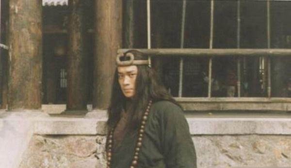 活捉@此人乃老种经略手下, 击败武松拿下时迁, 最终活捉吴用戴宗!