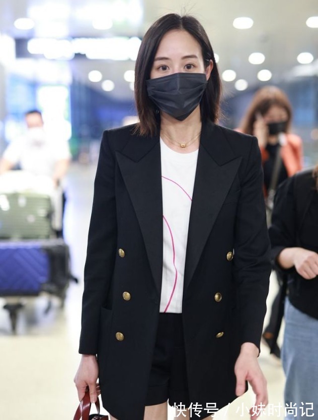 素颜 张钧甯颜值真抗打,纯素颜皮肤紧致无皱纹,38岁嫩似女大学生