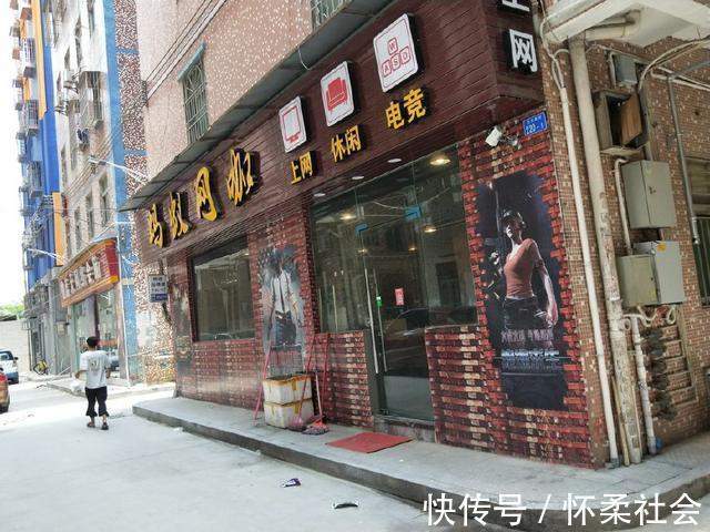 共和新村|由于富士康员工减少,附近的共和新村冷清,大量低价空房无人租