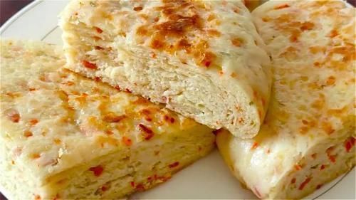 家里有面粉试试这样做,比馅饼简单,比包子好吃,我家一周做3次