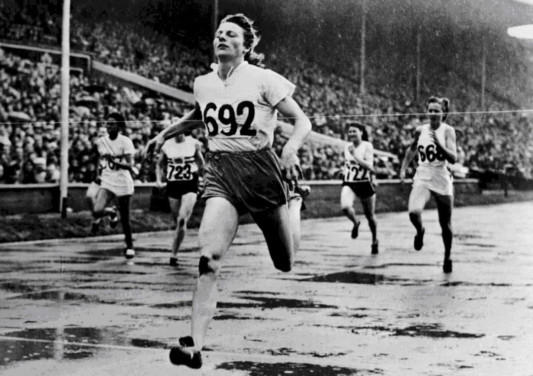 为啥|德意日都是战败国,为啥战后只惩罚德日,却放过了意大利?