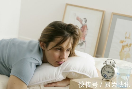 睡眠质量|女人睡前把“橘子皮”贴在肚脐上，坚持7天，3件喜事可能不请自来