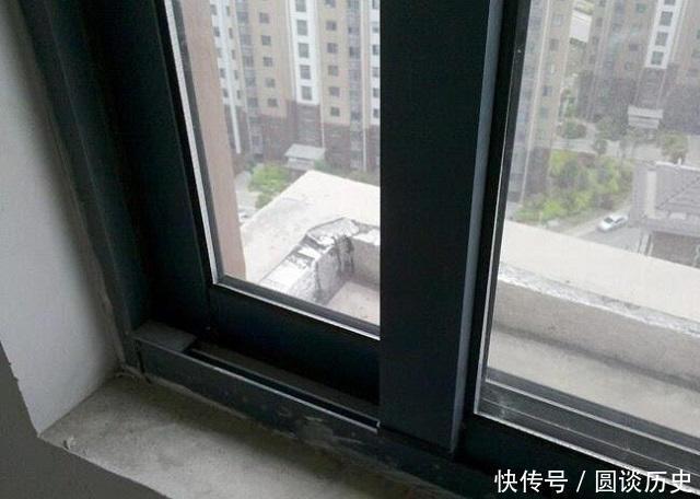 铝合金|开发商预留的门窗要不要更换?这么装就对了