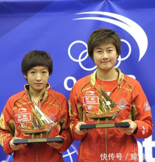 石川佳纯|刘诗雯、石川佳纯少女时代合影照,天真烂漫,摇身一变少女变美女