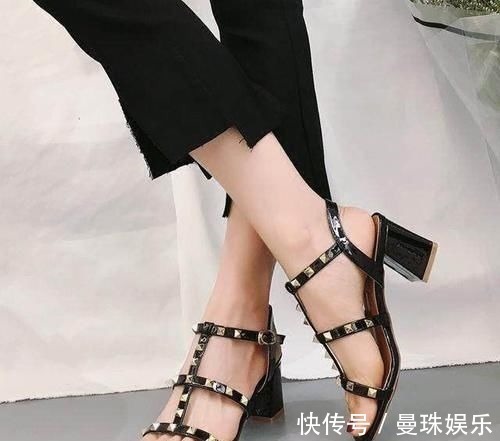 女夏 今年最流行穿这样的高跟鞋,比穿休闲鞋时髦