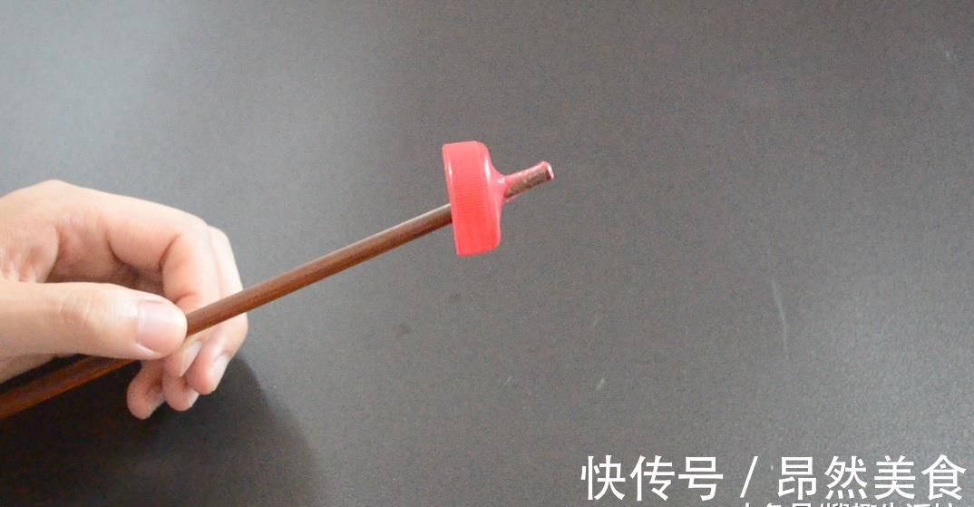 瓶盖上面戳一个洞, 没想到作用这么大, 看完你会感谢我的