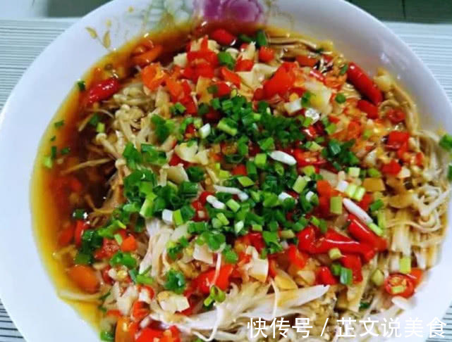 同事请我去他家吃饭,看到桌上的四道菜,我决定再也不来他家了!