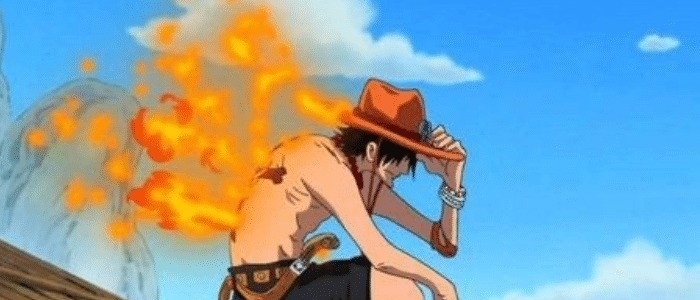 顶上战争|海贼王白胡子不仅仅将艾斯当儿子,战国一句话,让艾斯愣住了