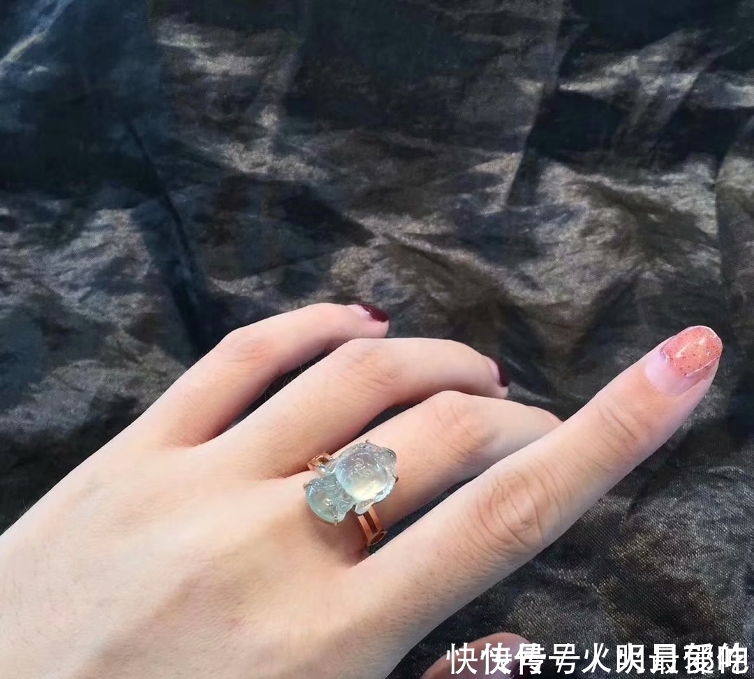 尾戒|戒指戴在不同的手指都有独特意义,告诉其中的意思,别戴错!