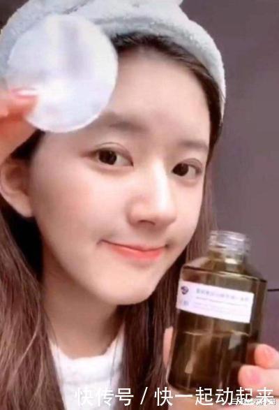 影响|爱挤痘痘的这些女星,现在皮肤都是什么样看这2个例子就知道了