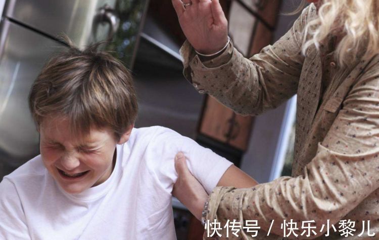 阳台上|孩子不打不成才,特别是这些行为,现在心软放纵,将来要花大代价