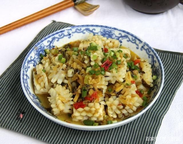 家里|天一热,家里最馋这菜,鲜辣酸爽,肉嫩肥美,开胃下饭