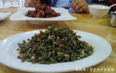 三月底,寧可少吃豬肉也別錯過這菜,口臭沒了,排出毒素一身輕松