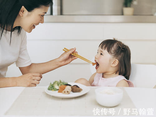 孩子|这四种伤脾胃的食物少给孩子吃,以免影响娃的生长发育